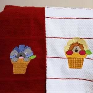 Kitchen Towels 25 x 15 Red & White/Red w/cute embroidery design. 2